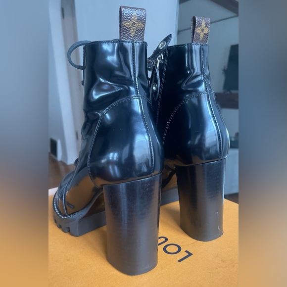 Louis Vuitton - Star Trail - Black Patent Leather Ankle Boots - Picture 11 of 16